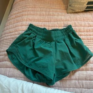 Lululemon Hotty Hot 2.5 Shorts